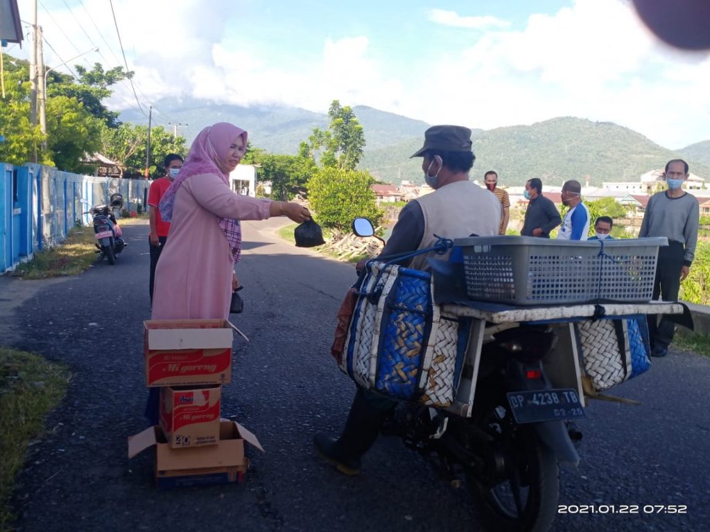 Berkenalan dengan Kadis Perikanan Palopo Hj. Nurlaeli, Pemimpin Perempuan yang Dermawan