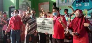 Peringati Hari Peduli Sampah Nasional, Pegadaian Salurkan Bantuan untuk Dinas Lingkungan Hidup dan Bank Sampah