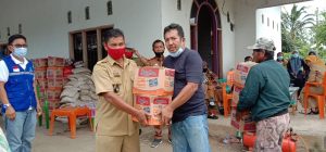 DPC PKB Luwu Serahkan Bantuan untuk Korban Bencana di Salupao