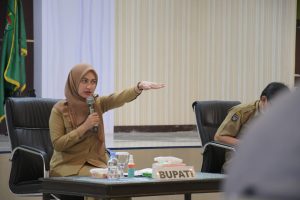 Orientasi Panitia Pilkades Serentak, Bupati Indah Putri Indriani : Jangan Lahirkan Penguasa