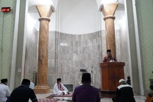Tarawih Pertama di Masjid Agung Belopa, Bupati Luwu Imbau Masyarakat Saling Menghormati di Bulan Ramadan