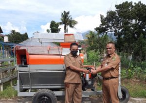 Dispertanakbun Palopo Serahkan Alsintan untuk BPP Sendana dan Telluwanua, Bisa Dipinjam Petani