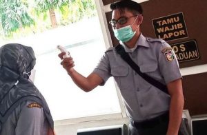 Gedung DPRD Makassar Berlakuan Masuk Satu Pintu