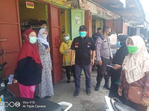 Tim Covid Hunter Bontoala Tangani Pasutri yang Terkonfirmasi Positif Covid-19