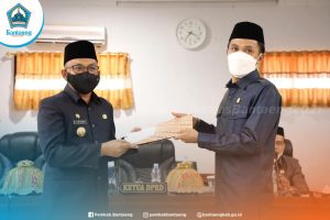 Bupati Hadiri Penyampaian Pendapat Akhir Fraksi Terhadap Ranperda Pertanggungjawaban APBD 2020