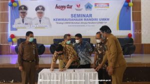Bertahan Di masa Pandemi Pemkab Bantaeng Gelar pelatihan seminar UMKM Wirausaha Mandiri.