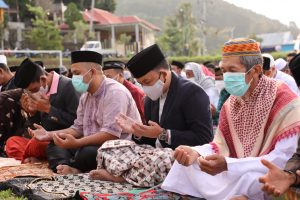 Bupati Bantaeng Laksanakan Sholat Idul Adha di Sinoa