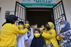 Golkar Sulsel Solid Bersama KPPG Bagi Daging Kurban ke Panti Asuhan, dr Salwa: Semoga Bermanfaat