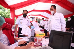 Disaksikan Jokowi Secara Virtual, Danny Bersama Kabinda Sulsel Hadiri Vaksinasi Massal Pelajar SMP