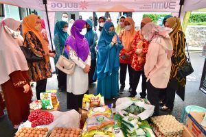 Harga di Bawah Pasaran, Plt Ketua PKK Sulsel : Alhamdulillah, Membantu Masyarakat Jelang Idul Fitri