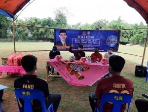 Rudianto Lallo Bantu Peralatan Olahraga Pemuda Lakkang