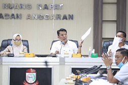 Pansus RPJMD Bersama Tim Ahli dan OPD Pemkot Makassar Bahas Ranperda