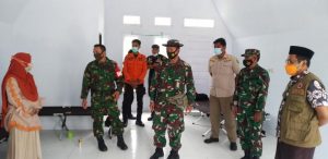 Satgas Covid-19 dan BPBD Luwu Semangati Mereka yang Bertugas di Pos Pengamanan Terpadu RSUD Batara Guru