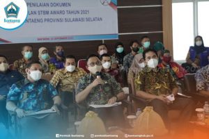 Bantaeng Perkenalkan Inovasi Tukar Sampah dengan Emas di STBM Award 2021