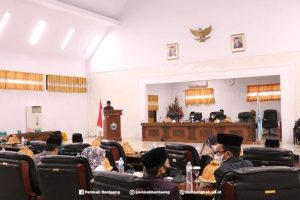 Bupati Bantaeng Serahkan Ranperda APBD Perubahan Tahun Anggaran 2021