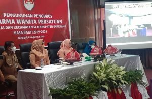 Kukuhkan DWP Unit Kerja dan Kecamatan, Ini Pesan Ketua DWP Enrekang