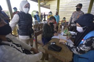 Bupati Luwu Utara Pantau Vaksinasi COVID-19 Sampai ke Wilayah Terpencil