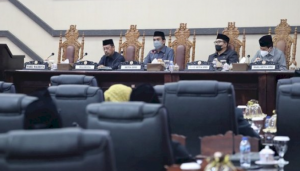 DPRD Makassar Bahas Ranperda Perlindungan Guru, Ini Tanggapan Fraksi-fraksi