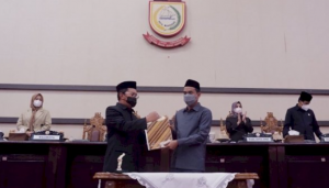 Walikota dan DPRD Makassar Tandatangani Nota Kesepakatan Rancangan KUA-PPAS Perubahan 2021