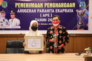 Terima Penghargaan APE 2020 Kategori Madya, Wabup Ingin Kategori Utama APE 2022