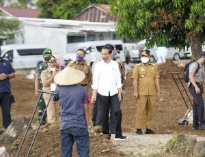 Tanam Jagung Bareng Jokowi dan Petani di Jeneponto, Plt Gubernur Harap Produksi Sulsel Topang Kebutuhan Nasional