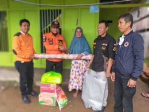 Puting Beliung Terjang 15 Rumah di Takalar, Pemprov Sulsel Cepat Salurkan Logistik