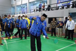 Abdul Hayat Buka Turnamen Bulutangkis KORPRI CUP I