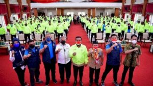 Bonus Atlet Sulsel Peraih Medali di PON dan Peparnas Telah Cair