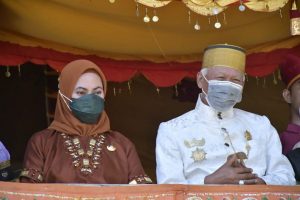 Bupati Lutra Hadiri Pengukuhan Tomakaka Masamba Ke-29 H Aidar Idrus Lapapa