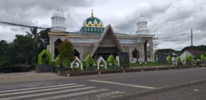 Pemprov Sulsel Beri Bantuan Hibah ke Sejumlah Sarana Ibadah