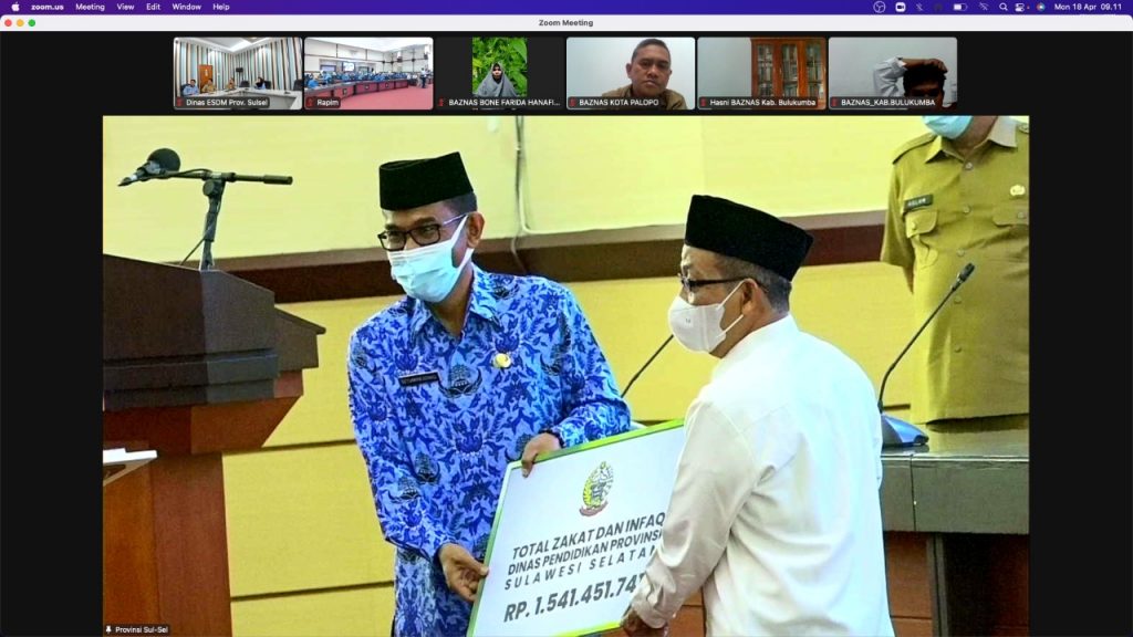 Gubernur Bersama ASN dan Non ASN Sulsel Salurkan Zakat Melalui BAZNAS