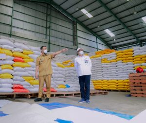 Januari-April 2022, 50% Beras Petani Sulsel Suplai Kebutuhan Nasional Bulog 