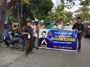 Yayasan Anak Rakyat Berbagi Takjil Gratis ke Pengguna Jalan