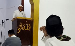 Kadis Sosial Ari Setiawan Isi Ceramah Tarawih Malam ke-12 di Masjid Awwalul Istiqbal