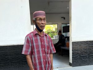 Andi Sudirman Beri Suprise Motor ke Juru Masak Rujab Gubernur dengan Masa Pengabdian 50 Tahun