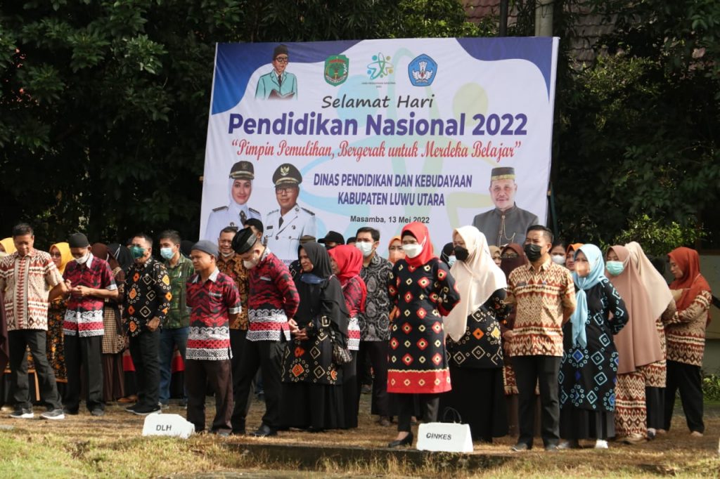 Upacara Hardiknas 2022, Seluruh ASN Luwu Utara Kenakan Batik Rongkong