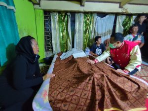 Melayat Korban Meninggal di Eks Mattoanging, Andi Sudirman Angkat Satpol PP Saudara Sulungnya untuk Jaga Stadion