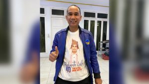 Ultah ke-40, Ketua DPRD Makassar Rudianto Lallo Pakai Baju Toraja Bertuliskan “Pak Ketua Anak Rakyat”