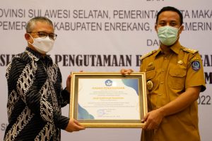 Gubernur Andi Sudirman Raih Penghargaan BPPB Kemendikbudristek RI