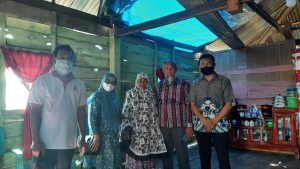 Cabang Dinas Kelautan Bosowasi DKP Sulsel Salurkan Bantuan untuk Korban Angin Puting Beliung di Bone