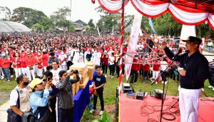 Sulsel Anti Mager Bersama Ribuan warga Torut, Andi Sudirman: Getarkan Toraja Utara, Kita Harus Bergerak