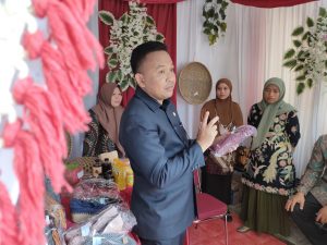 Produk IKM Bantaeng Terus Berkembang, Ilham Azikin Minta Pasarkan di Medsos dan Marketplace