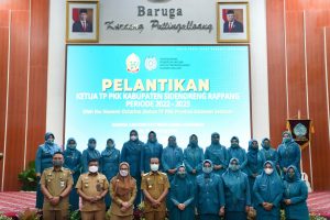 Hadiri Pelantikan Ketua PKK Sidrap, Ini Pesan Gubernur Andi Sudirman