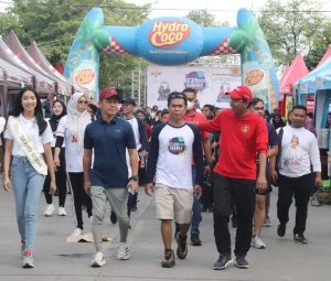 Gelar Aksi Sosial di Reuni Akbar, Rudianto Lallo Apresiasi Alumni SMP 22 Makassar