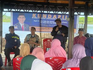 Kujungi Dapil, Ketua DPRD Tinjau Pembangunan Jalan Lingkungan