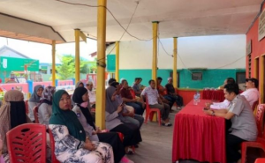 Camat Sangkarrang Terima Kunjungan Guru Besar Unhas di Kodingareng