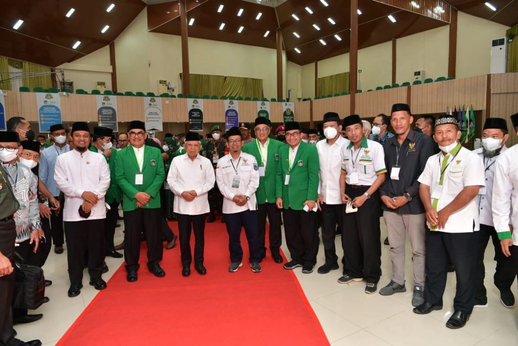 Usai Wajo, Gubernur Andi Sudirman Dampingi Wapres RI Berkunjung di UMI Makassar