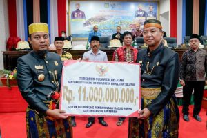 Tahun Lalu Selayar Dapat Kucuran Rp 8 Miliar, Kini Gubernur Sulsel Beri Bantuan Keuangan Rp 11 Miliar