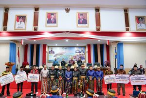 417 Tahun Selayar, Gubernur Andi Sudirman Beri Bantuan Sejumlah Kapal Perikanan Senilai Rp 3,5 Miliar