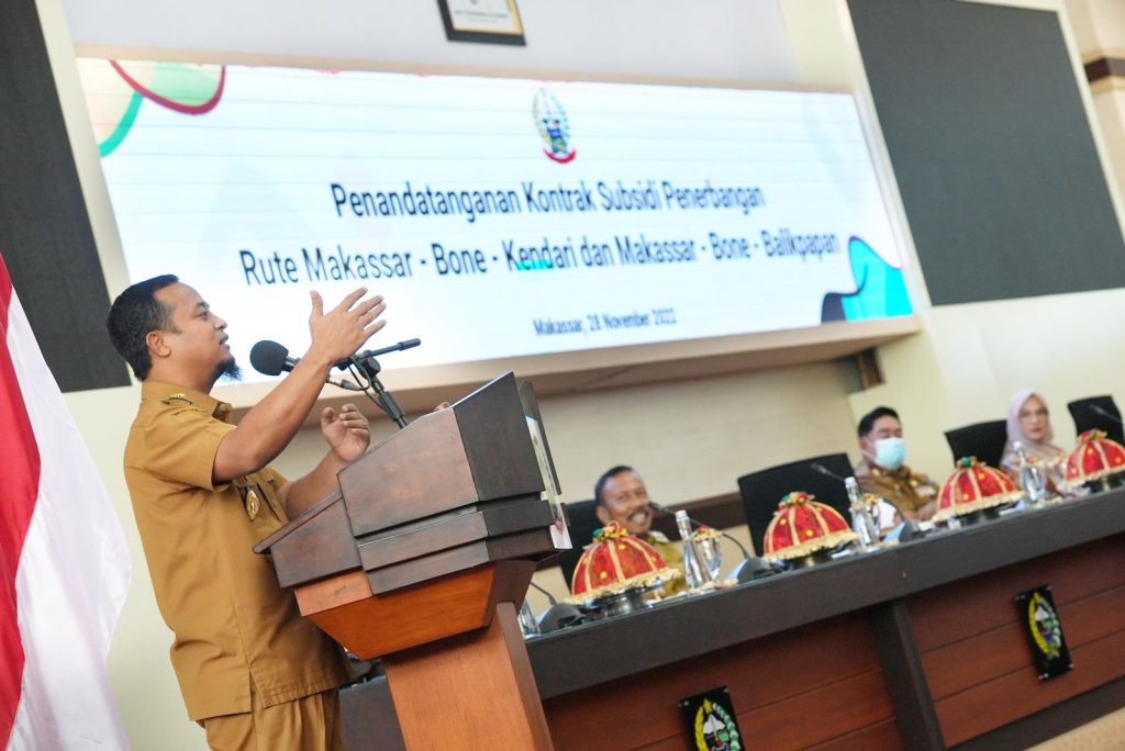 Setelah 5 Tahun Tidak Beroperasi, Ditangan Andi Sudirman Kembali Operasikan Bandara Bone